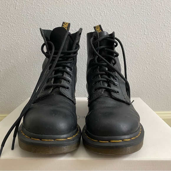 DR. MARTENS 1460 Pascal Virginia Leather Womens Boots size 6. In Good condition - Picture 4 of 15